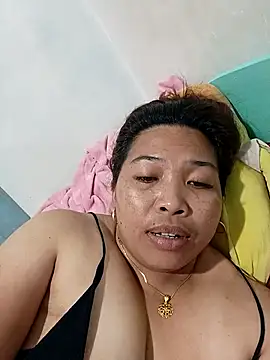 Snapshot of Sweet_fatty18 chatting on March 3, 2026, 10:50 pm Sweet fatty18 online show from March 3, 2026, 10:50 pm