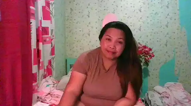 Snapshot of Sweet_fatty18 chatting on December 29, 2024, 9:06 am Sweet fatty18 online show from December 29, 2024, 9:06 am