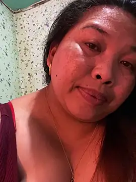 Snapshot of Sweet_fatty18 chatting on February 16, 2025, 3:47 am Sweet fatty18 online show from February 16, 2025, 3:47 am