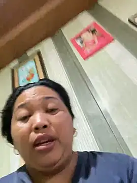 Snapshot of Sweet_fatty18 chatting on December 3, 2024, 11:07 pm Sweet fatty18 online show from December 3, 2024, 11:07 pm