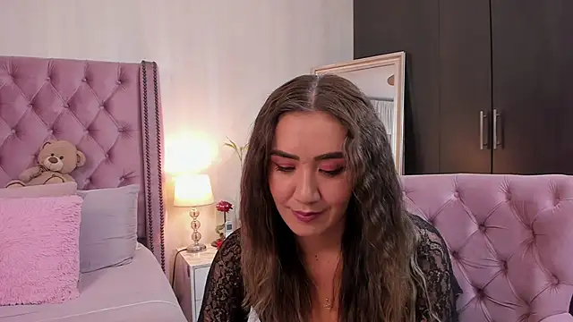 natashaleightt online show from February 22, 2026, 12:13 am