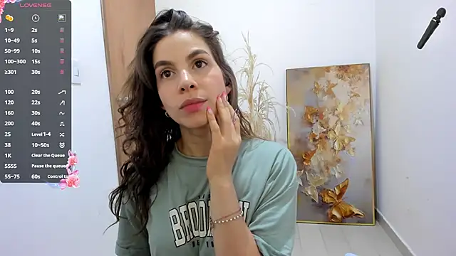 jessyegoldenn online show from April 2, 2026, 9:10 pm