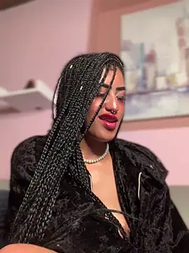 Snapshot of MichelleDiaz_Pink chatting on March 13, 2025, 9:32 am MichelleDiaz Pink online show from March 13, 2025, 9:32 am