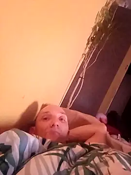 Snapshot of Machura chatting on February 12, 2026, 12:43 am Machura online show from February 12, 2026, 12:43 am