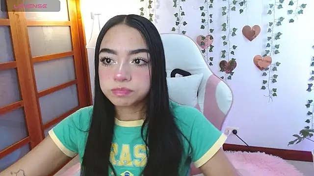 Snapshot of hellokitty__valery chatting on June 25, 2026, 9:20 pm hellokitty valery online show from June 25, 2026, 9:20 pm