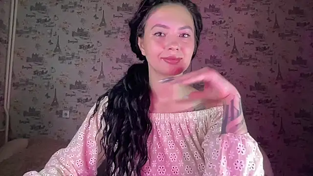 Just Scarlet  online show from October 4, 2025, 10:39 am