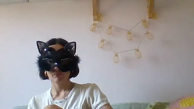 kittysissy online show from June 16, 2026, 10:59 am