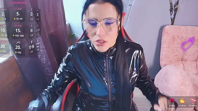 Snapshot of SophiTay chatting on November 4, 2025, 6:33 pm SophiTay online show from November 4, 2025, 6:33 pm