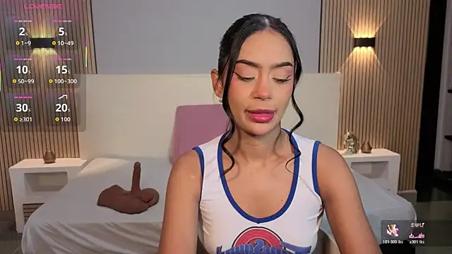 ChloeMoon9 online show from February 13, 2026, 12:38 pm