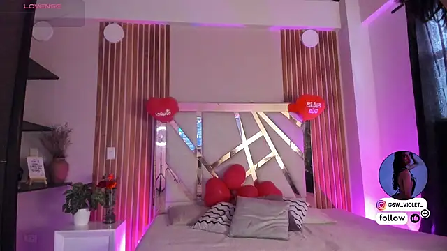 sweetviolet   online show from February 18, 2026, 12:34 pm