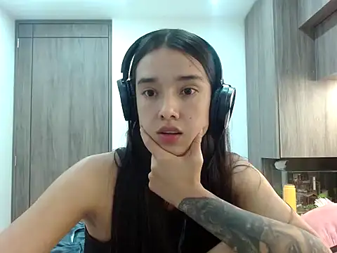  luna 777 online show from May 31, 2026, 2:17 am