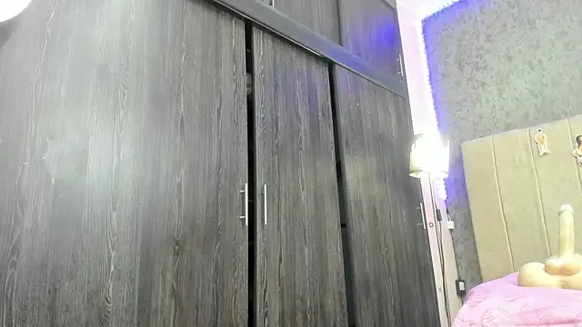 ava-am online show from December 22, 2025, 2:11 am