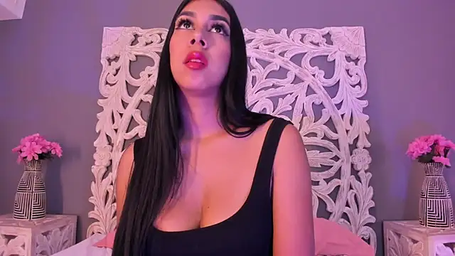 AnnieGibbyns online show from November 10, 2025, 8:36 pm