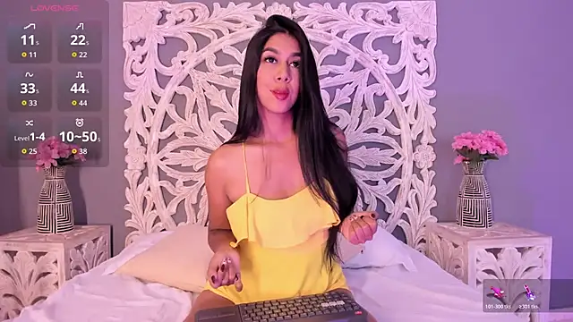 AnnieGibbyns online show from December 19, 2025, 9:06 pm