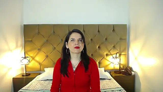 Snapshot of laura_hotties chatting on March 18, 2025, 12:39 pm laura hotties online show from March 18, 2025, 12:39 pm