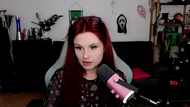 Della Ideal online show from January 7, 2026, 6:13 pm