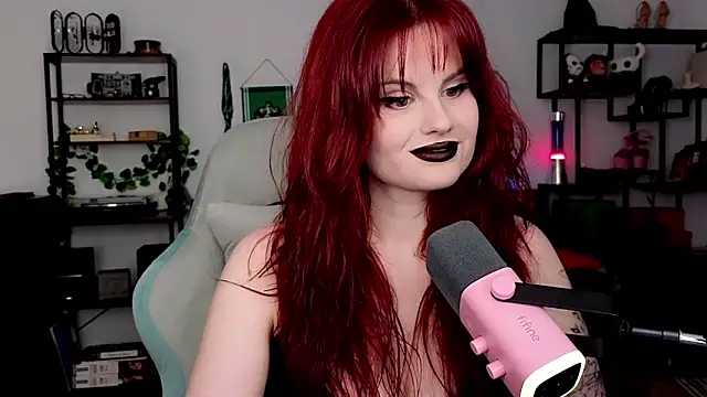 Della Ideal online show from April 12, 2026, 6:33 pm