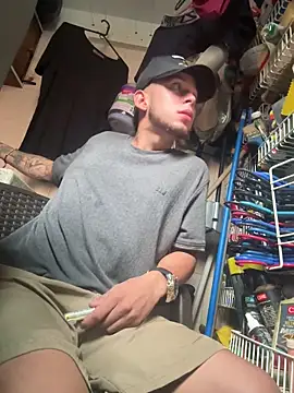 Snapshot of Cristopher1112 chatting on February 23, 2026, 9:15 pm Cristopher1112 online show from February 23, 2026, 9:15 pm