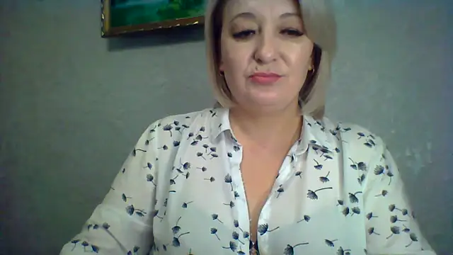 ArielXLoveresss online show from November 30, 2025, 10:27 am