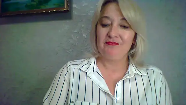ArielXLoveresss online show from May 31, 2026, 1:06 pm