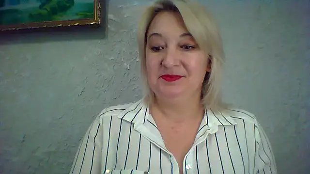 ArielXLoveresss online show from June 1, 2026, 8:25 am