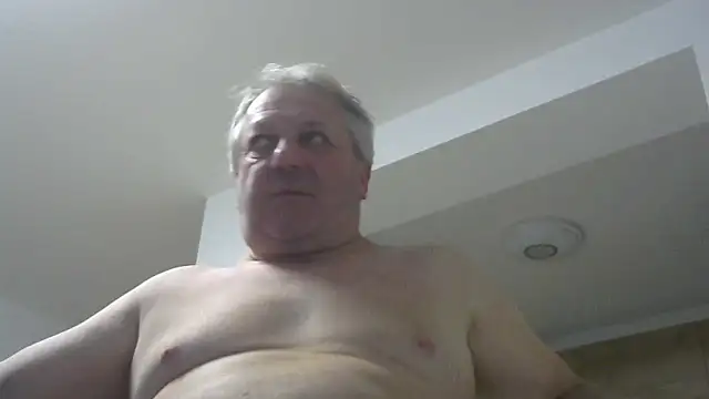 jerkoutdoor70 online show from October 19, 2025, 5:05 pm