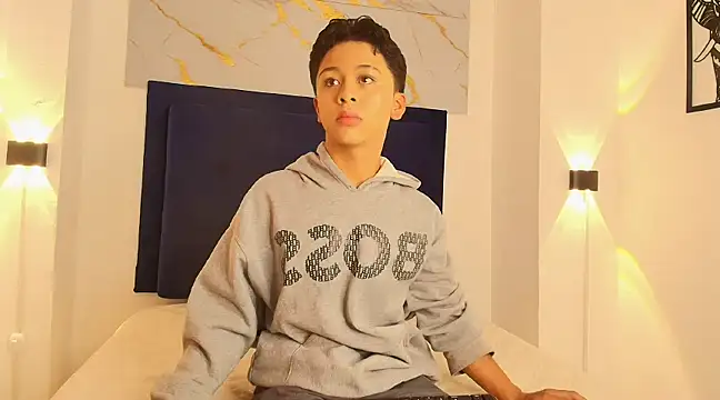 Snapshot of Dante_bre chatting on March 12, 2025, 8:41 pm Dante bre online show from March 12, 2025, 8:41 pm