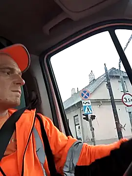 Snapshot of great_feeling chatting on October 14, 2025, 1:01 pm great feeling online show from October 14, 2025, 1:01 pm