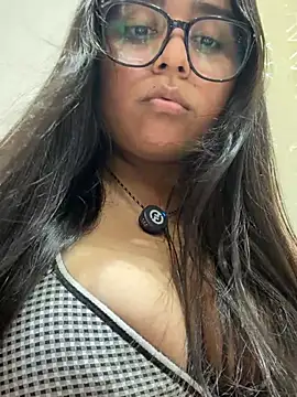 Snapshot of virginbrunette99 chatting on February 9, 2026, 3:43 pm virginbrunette99 online show from February 9, 2026, 3:43 pm