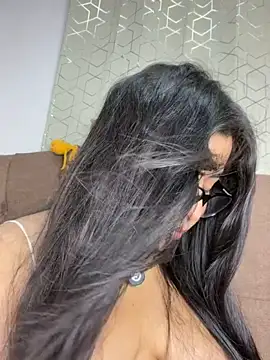 virginbrunette99 online show from May 13, 2026, 5:36 am