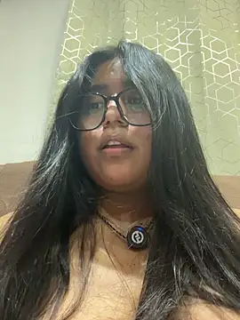Snapshot of virginbrunette99 chatting on June 25, 2026, 6:29 am virginbrunette99 online show from June 25, 2026, 6:29 am