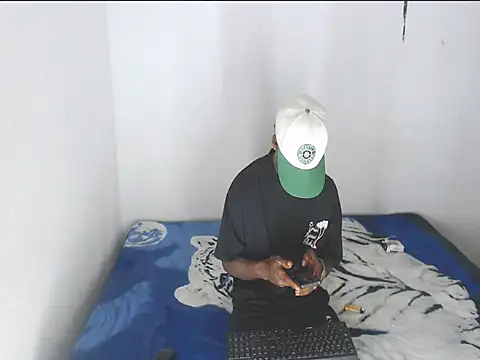 thomas love11 online show from April 24, 2026, 1:51 am