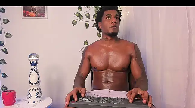 LOGAN DRAKE online show from March 11, 2025, 4:41 am