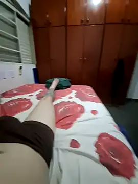 comcoroas online show from October 2, 2025, 11:08 pm