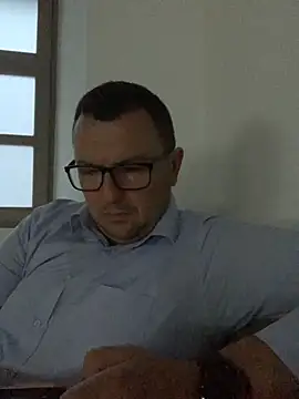 Mike8523 online show from November 19, 2025, 5:29 am