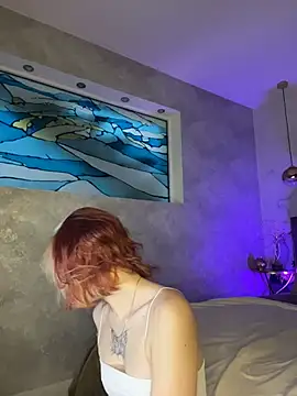 MeryWeaver online show from November 1, 2025, 7:02 am