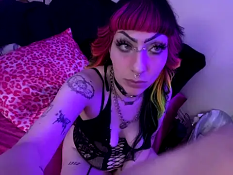 ChrryFoxx online show from November 4, 2025, 10:19 am