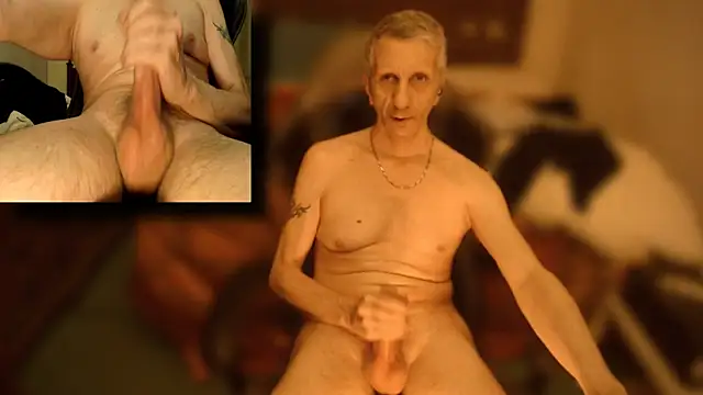 Snapshot of maxdaddy690 chatting on February 27, 2025, 8:42 pm maxdaddy690 online show from February 27, 2025, 8:42 pm