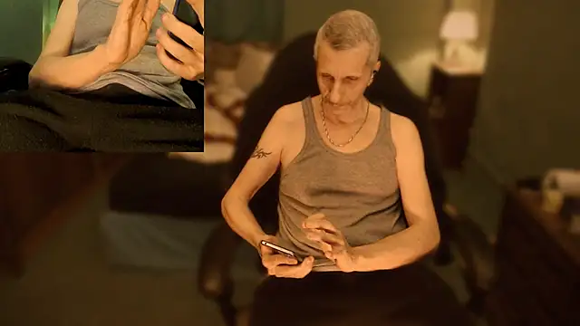 Snapshot of maxdaddy690 chatting on December 27, 2024, 8:18 pm maxdaddy690 online show from December 27, 2024, 8:18 pm