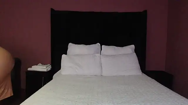 xMiAmor online show from March 25, 2026, 9:08 am