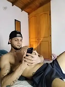 morenosiam online show from December 18, 2025, 3:44 am