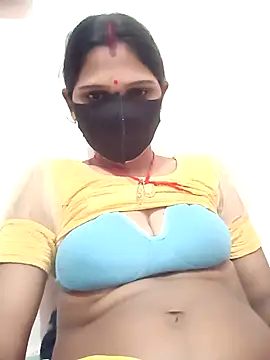 Snapshot of Chhavi_Chadha chatting on October 25, 2025, 8:24 am Chhavi Chadha online show from October 25, 2025, 8:24 am