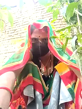 Snapshot of Chhavi_Chadha chatting on November 21, 2025, 8:02 am Chhavi Chadha online show from November 21, 2025, 8:02 am