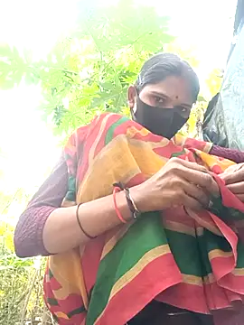 Snapshot of Chhavi_Chadha chatting on November 24, 2025, 3:39 am Chhavi Chadha online show from November 24, 2025, 3:39 am