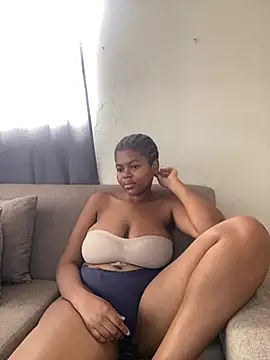 Snapshot of _DollFace_ chatting on January 17, 2026, 9:46 am DollFace online show from January 17, 2026, 9:46 am