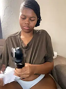  DollFace  online show from November 27, 2025, 5:52 am