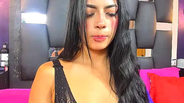 EMYCLARK01 online show from November 23, 2025, 2:21 am