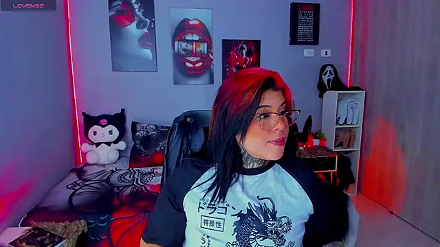 Veronika metal online show from November 13, 2025, 6:34 pm