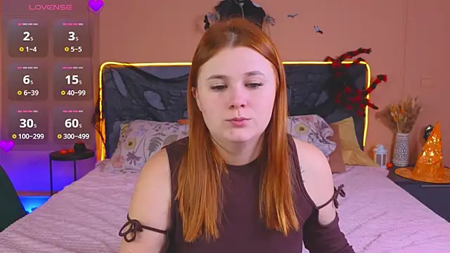 Eva Starlight online show from October 19, 2025, 4:04 am