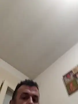 Snapshot of Andros1975 chatting on March 22, 2025, 7:20 pm Andros1975 online show from March 22, 2025, 7:20 pm